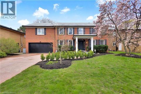 17 BRAEMAR Place Hamilton ON L9C1C9