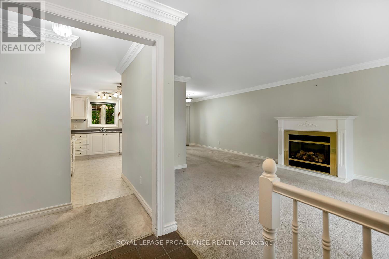 1003 MONTROSE STREET