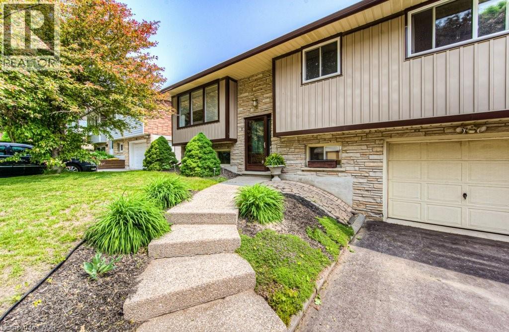11 COACH HILL Drive