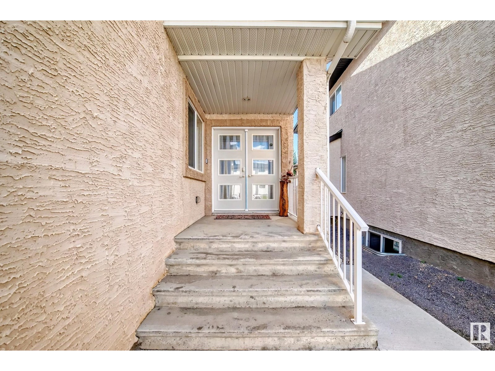 16756 61 ST NW