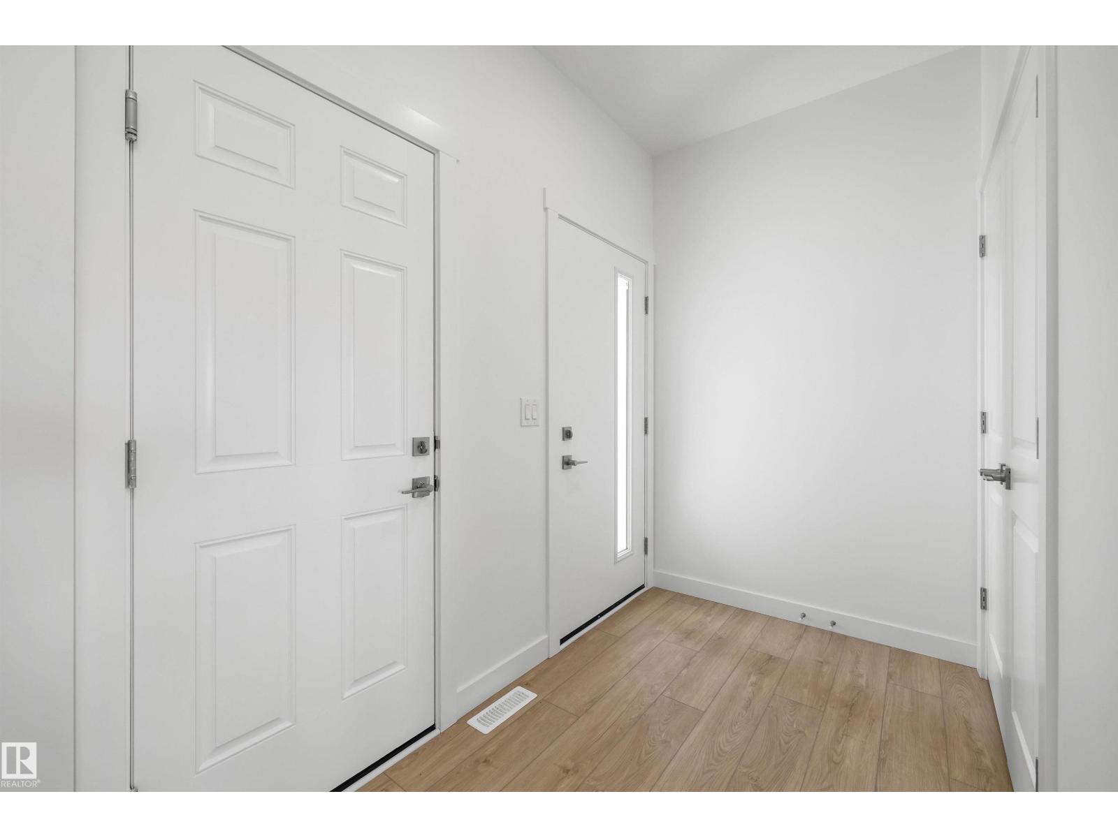 8616 183 AV NW