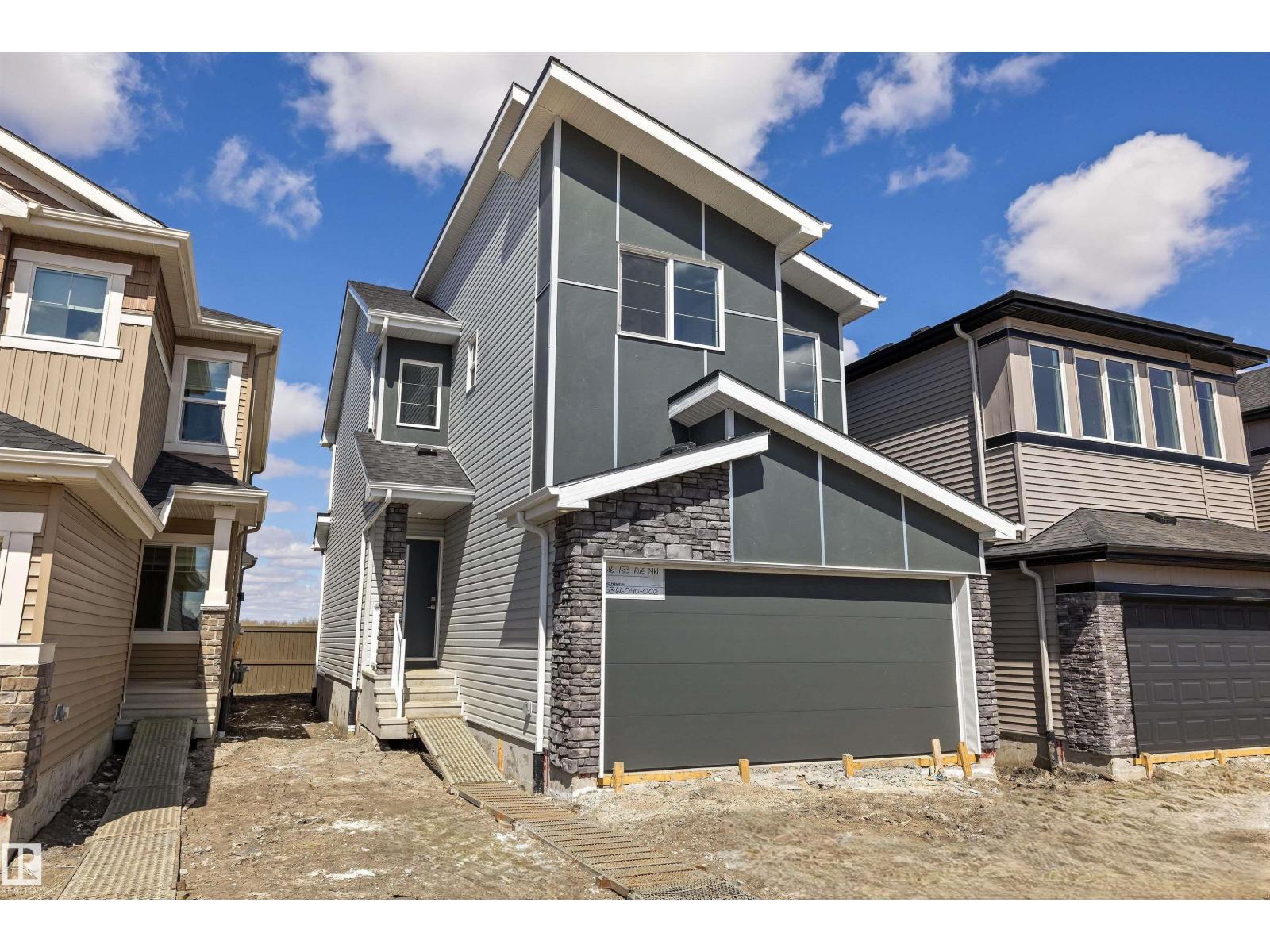 8616 183 AV NW