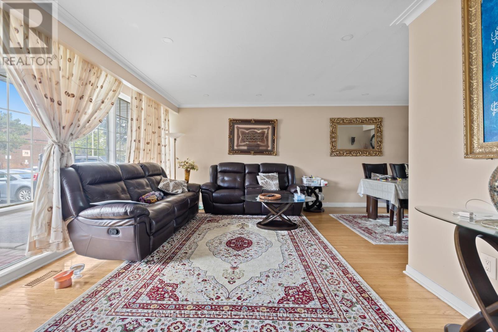 83 JOHN GARLAND BOULEVARD