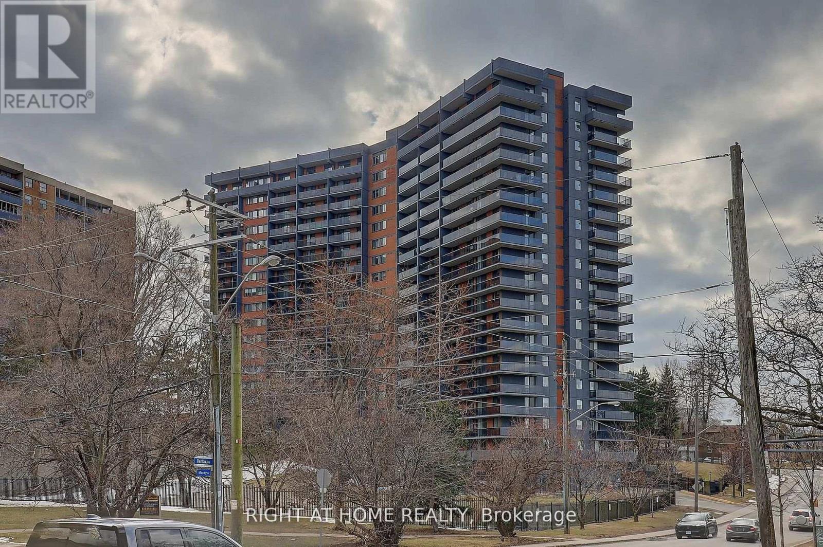 605 - 757 VICTORIA PARK AVENUE