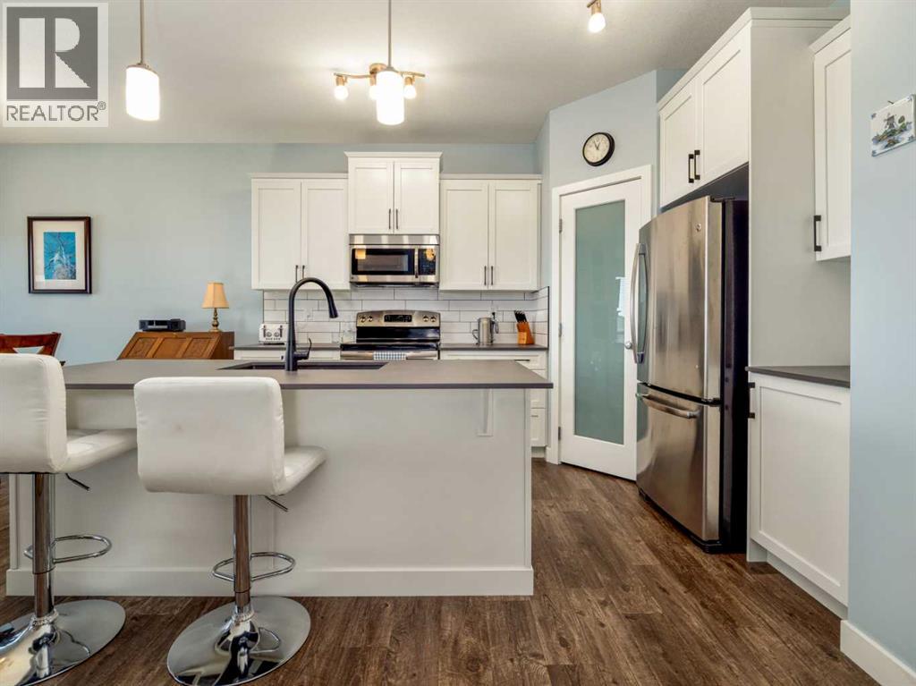 514 Mary Cameron Crescent N