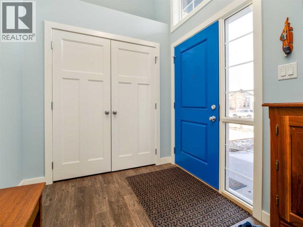 514 Mary Cameron Crescent N