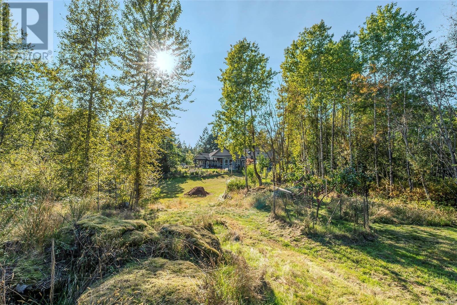 1390 Kurtis Cres