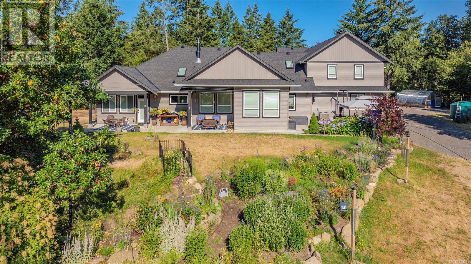 1390 Kurtis Cres