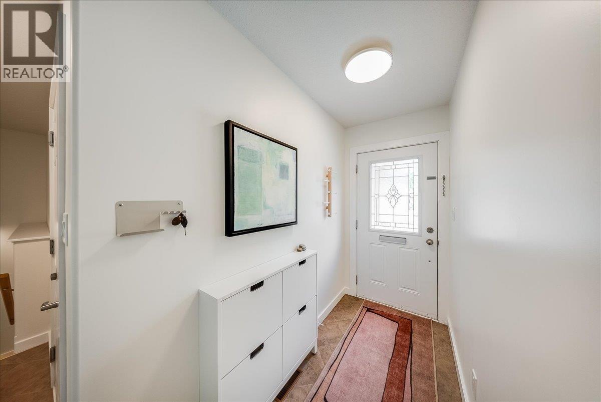 1214 Heather Place