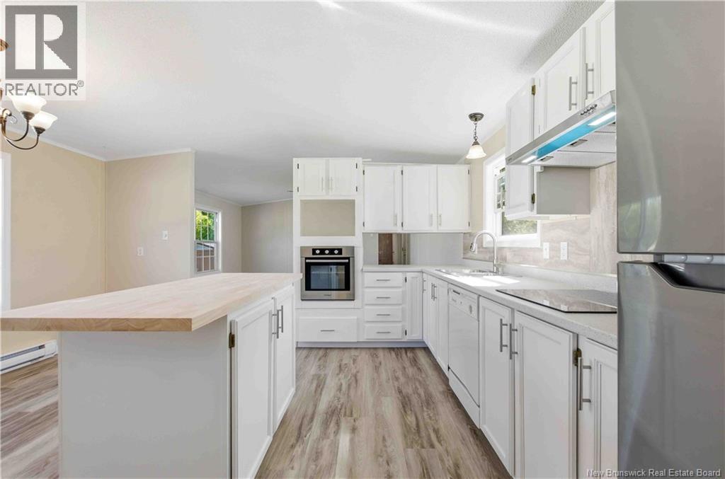 21 Leslee Drive