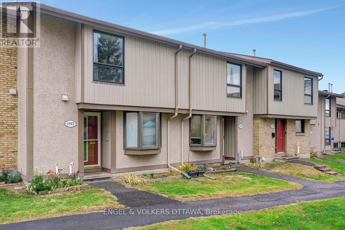 68 - 1947 STONEHENGE CRESCENT