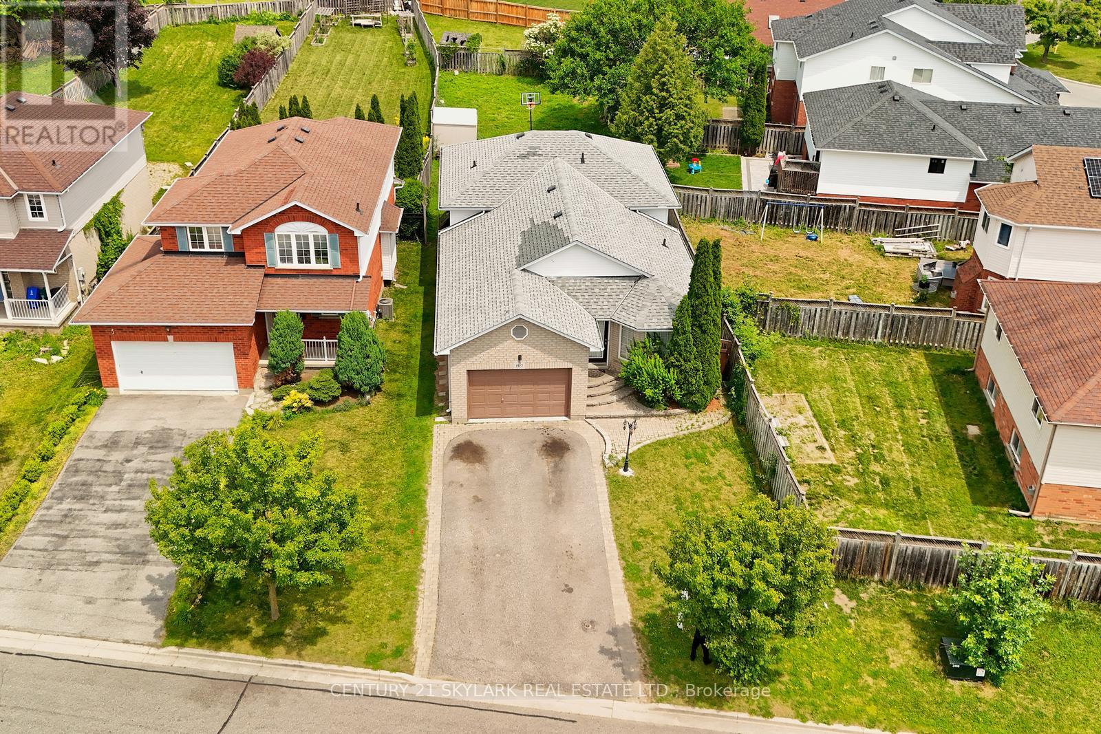 1922 DALHOUSIE CRESCENT