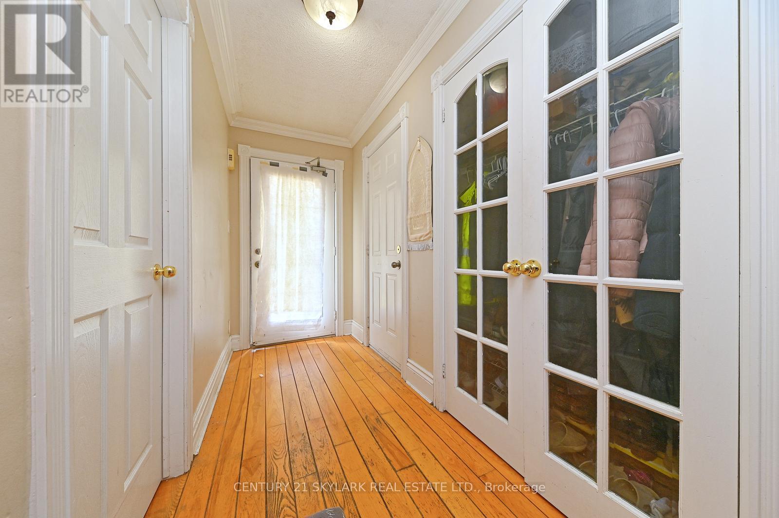 1922 DALHOUSIE CRESCENT