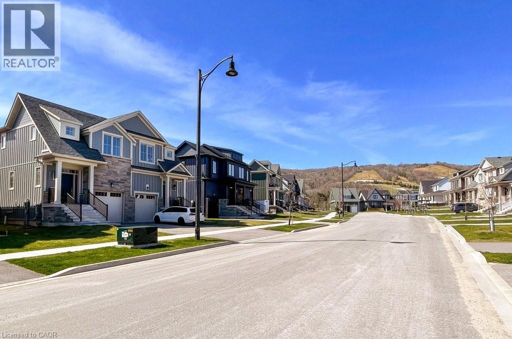 212 COURTLAND Street