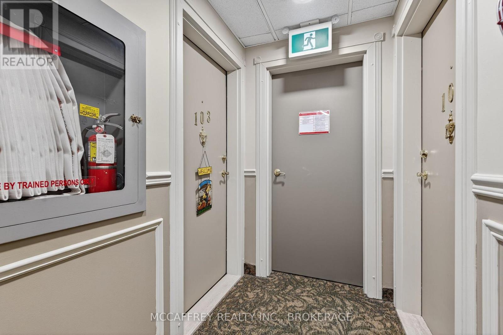 103 - 11 CENTRE STREET S