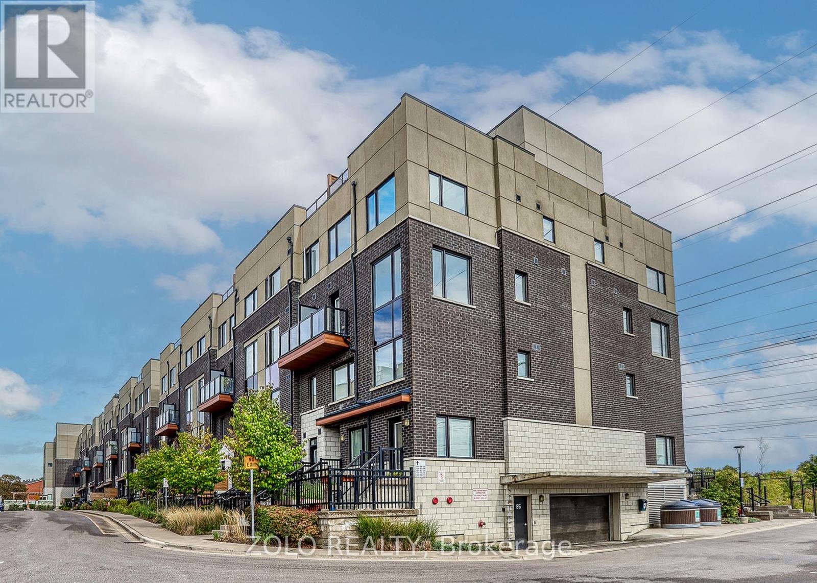 218 - 1555 KINGSTON ROAD