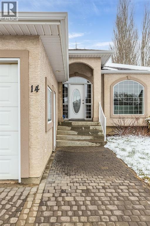 14 Cottonwood Court SW