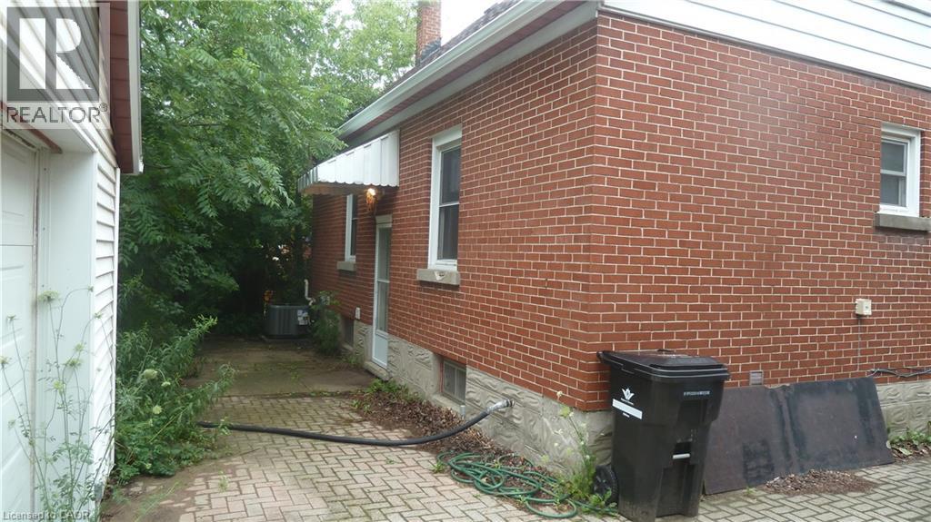 169 UNION Street E