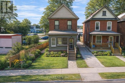 Property photo of 382 beach road, hamilton (industrial sector), ON l8h3k5