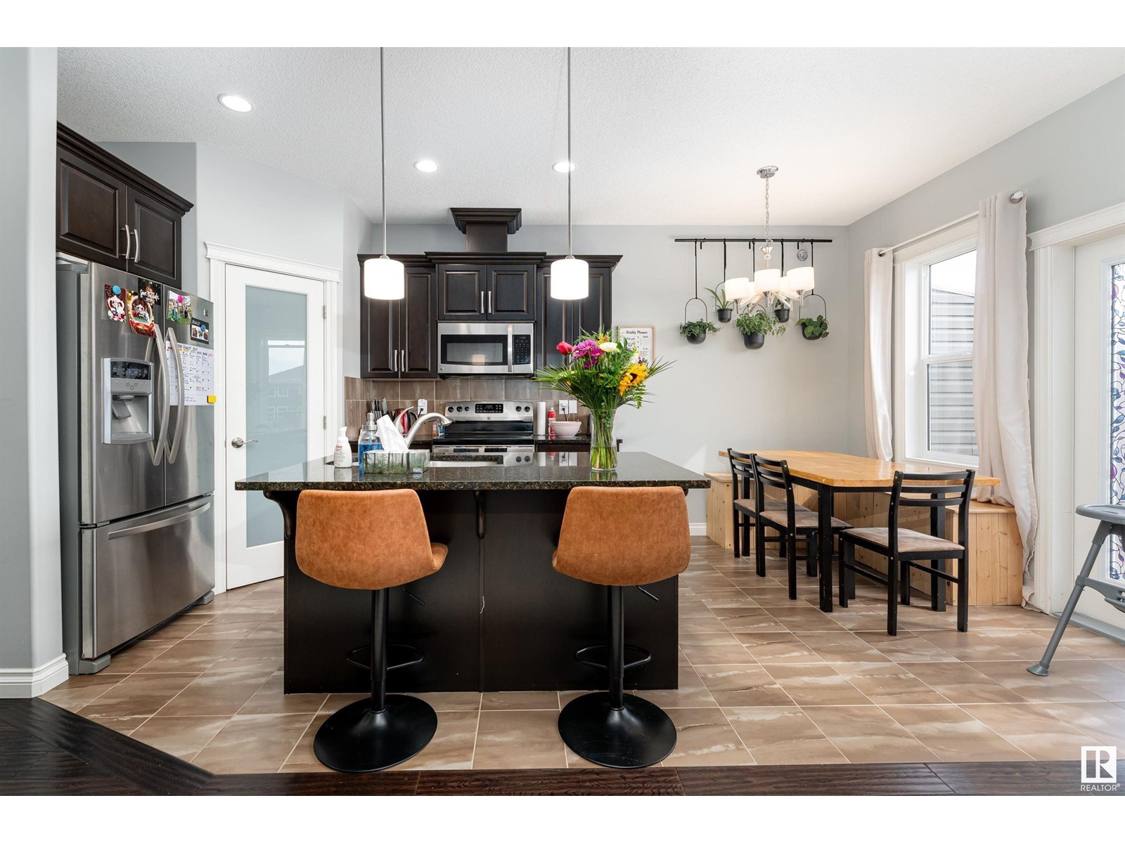39 RICHMOND LI