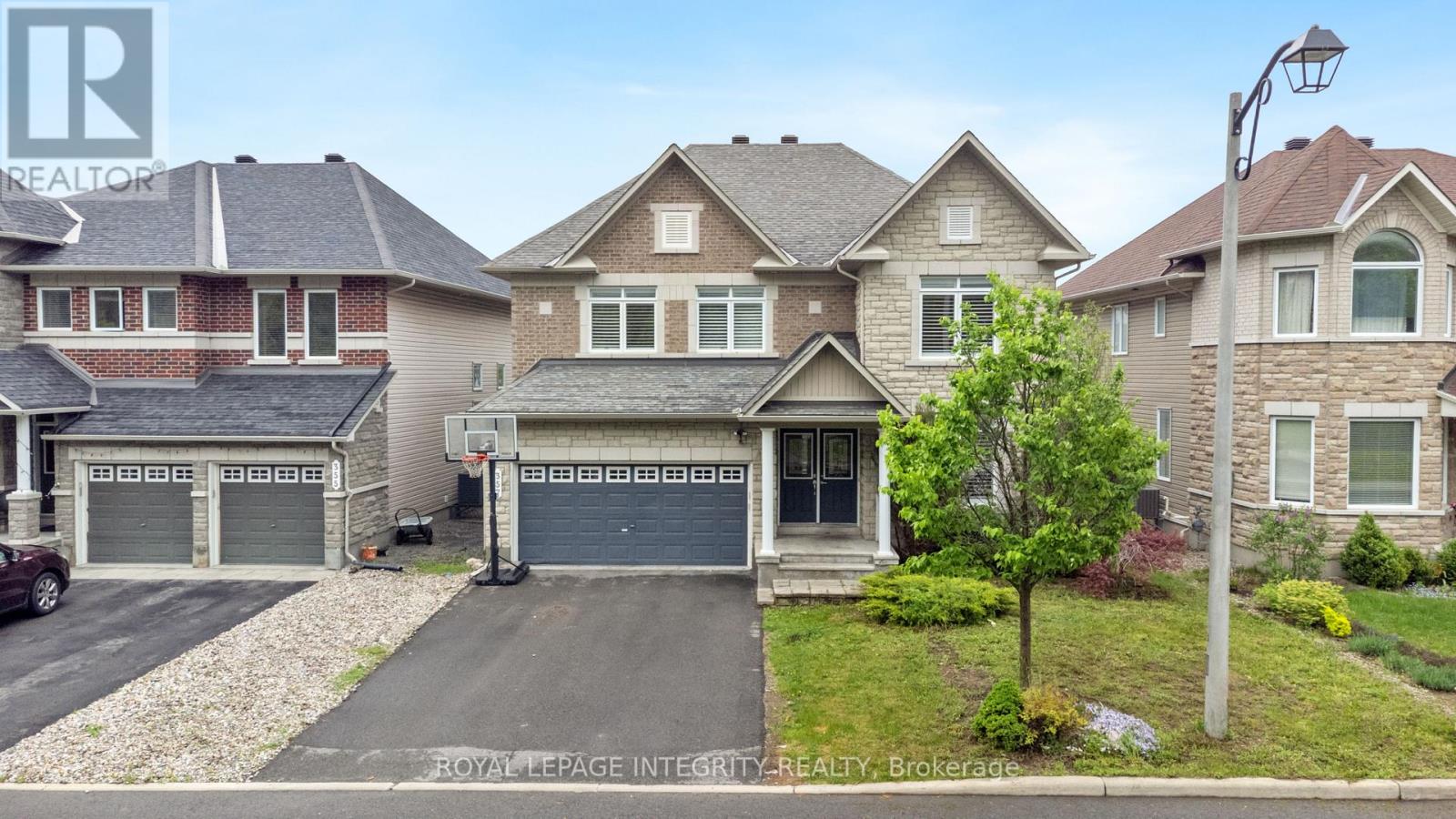 357 LANGRELL CRESCENT