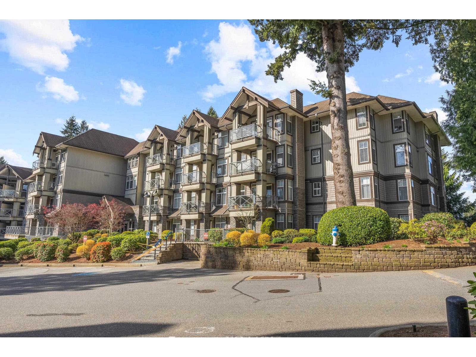 315 33318 E BOURQUIN CRESCENT