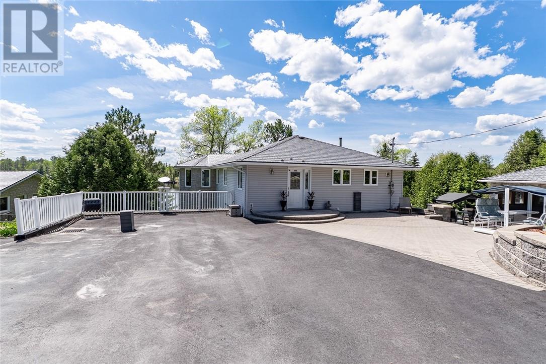 366 Northshore Road