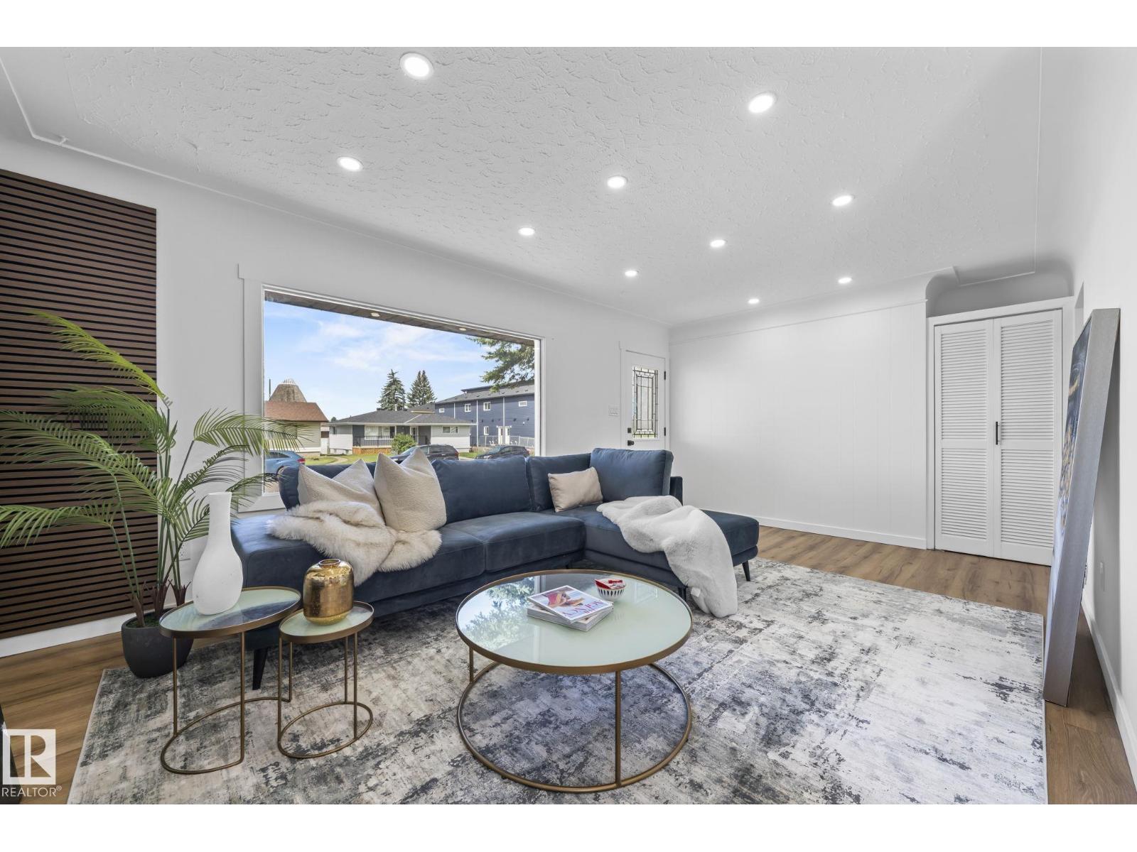 13123 85 ST NW