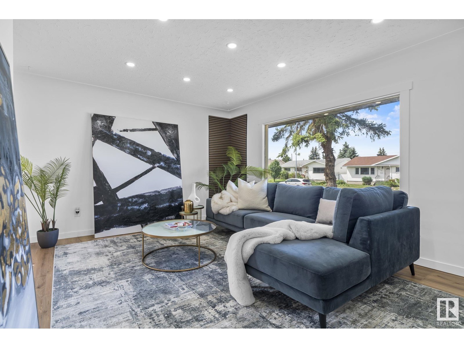 13123 85 ST NW