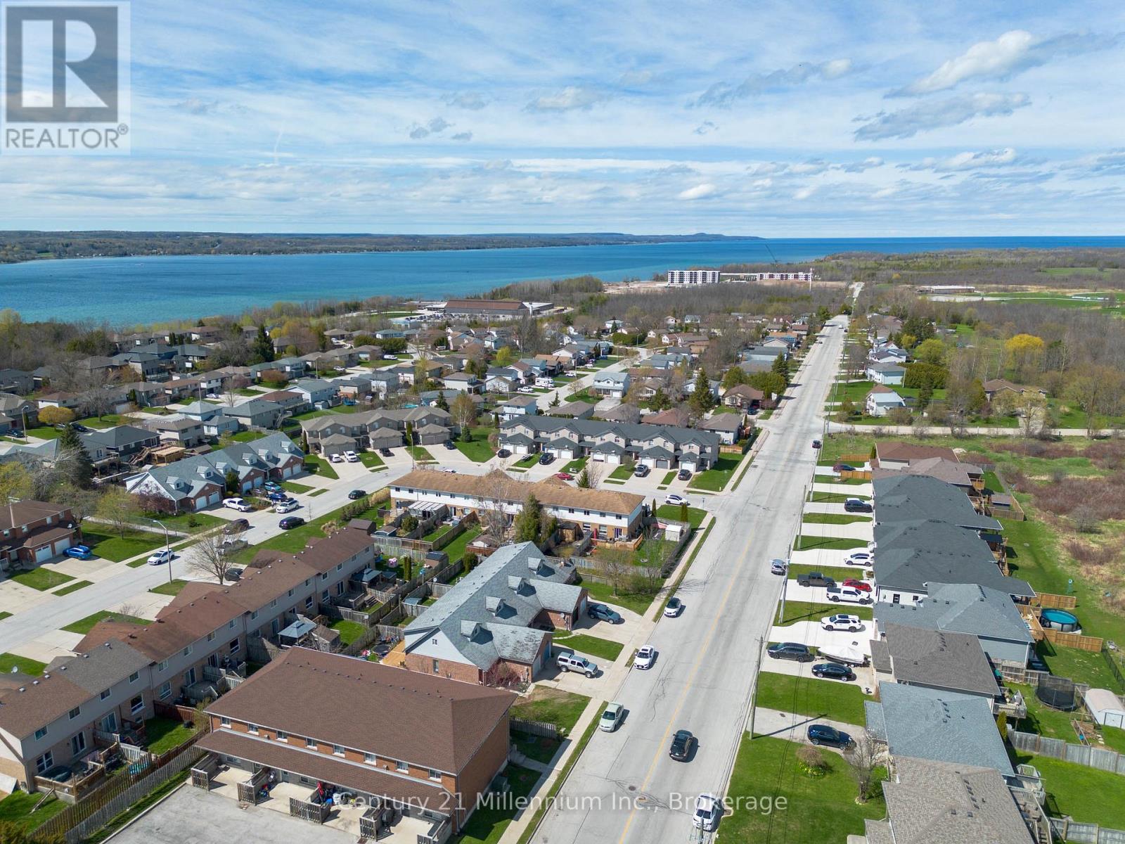 865 25TH A STREET E
