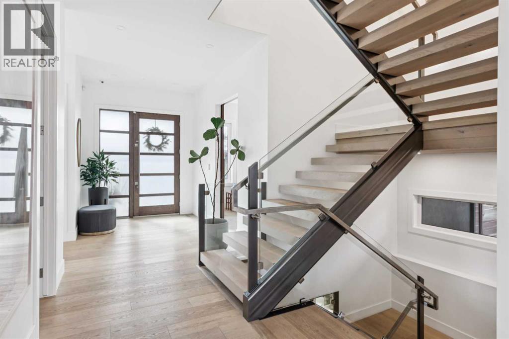 708 Crescent Boulevard SW