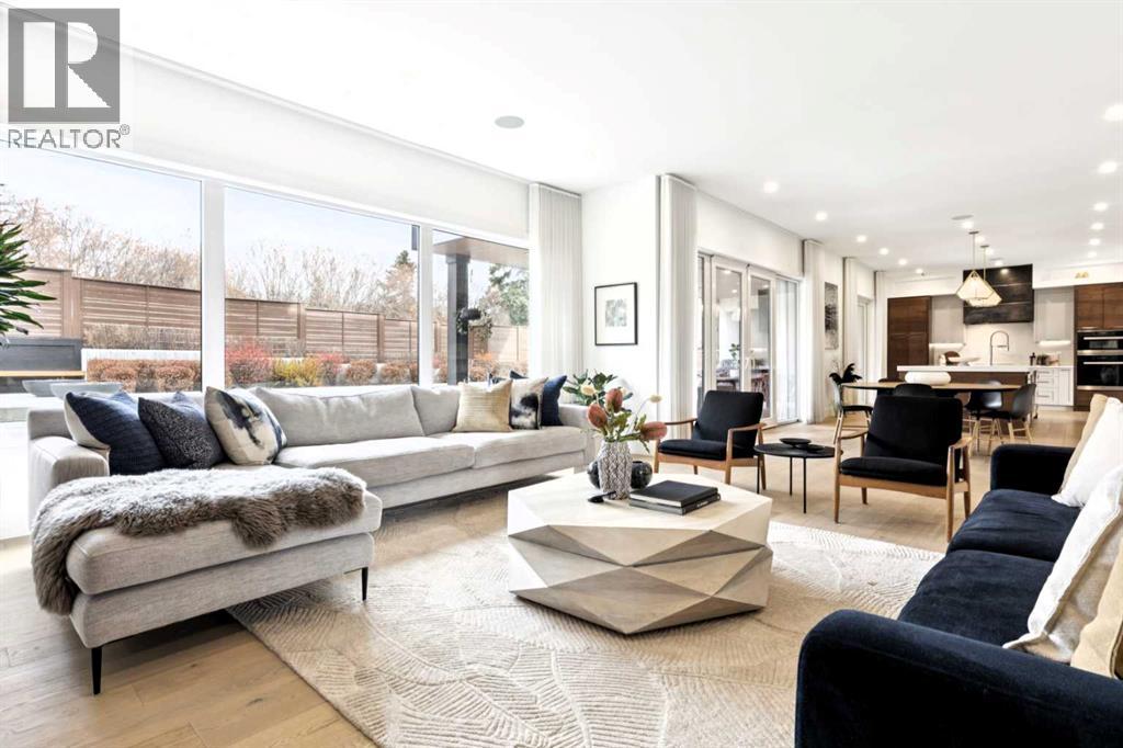 708 Crescent Boulevard SW