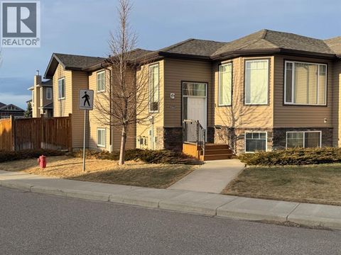 79 SUNRIDGE Boulevard W Lethbridge AB T1J0T4
