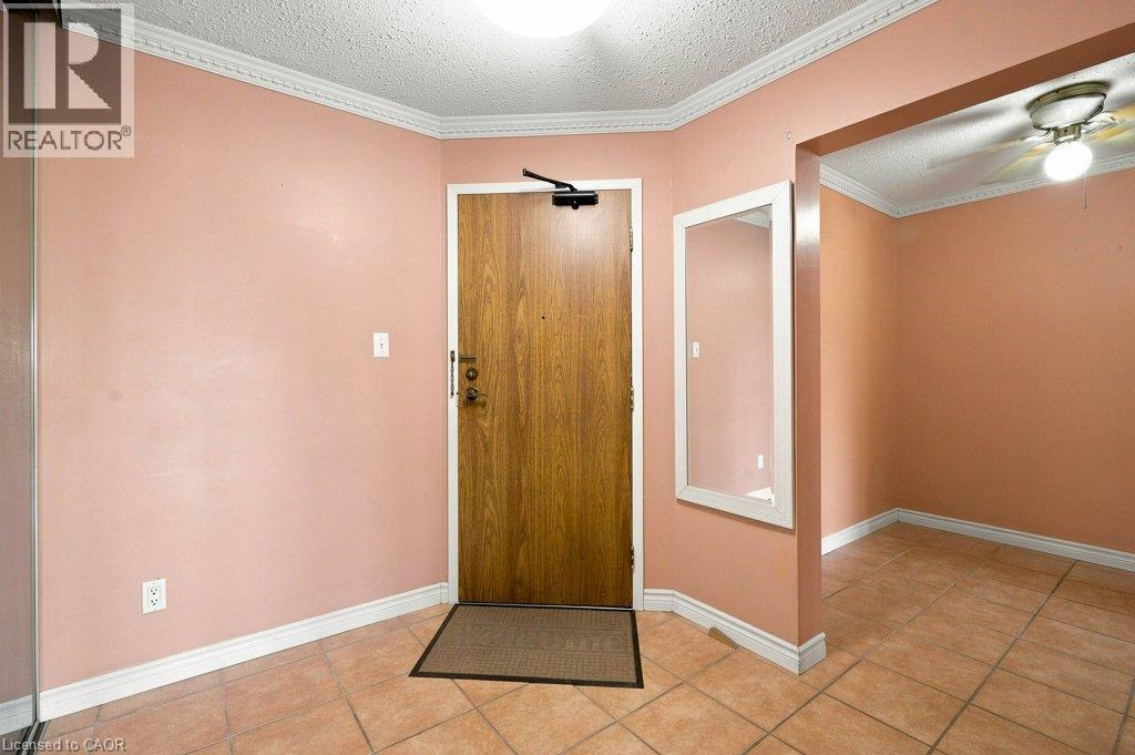 400 CHAMPLAIN Boulevard Unit# 406