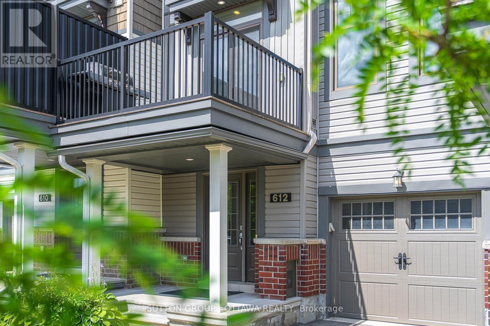 612 LAURALEAF CRESCENT