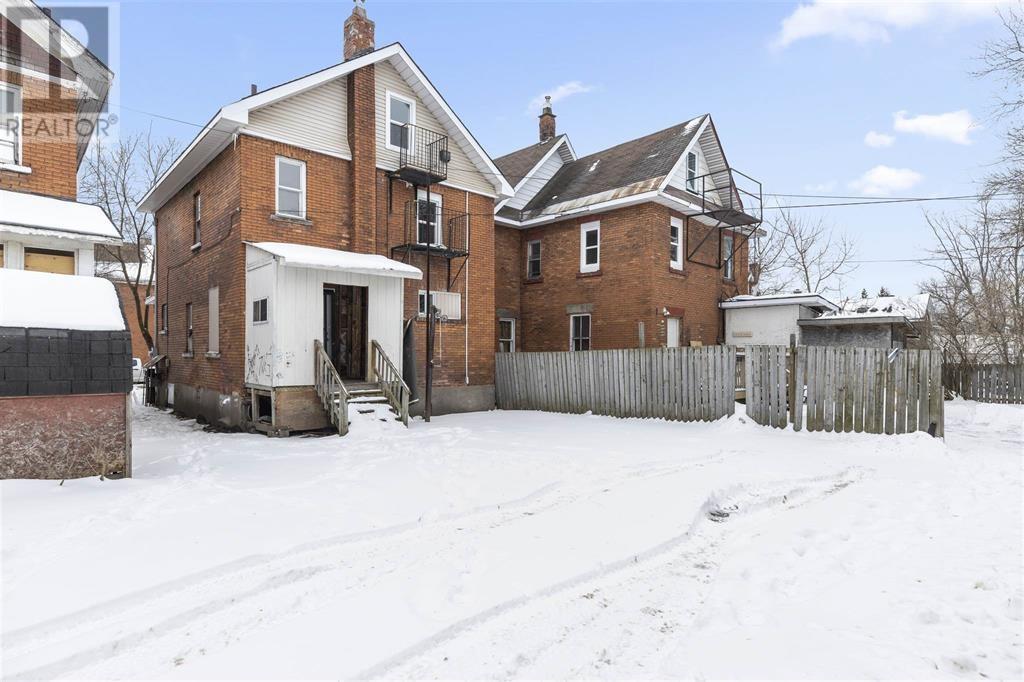 35 Hughes ST