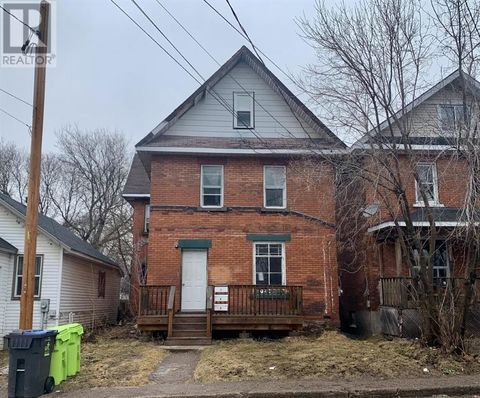35 Hughes ST Sault Ste. Marie ON P6A2W6