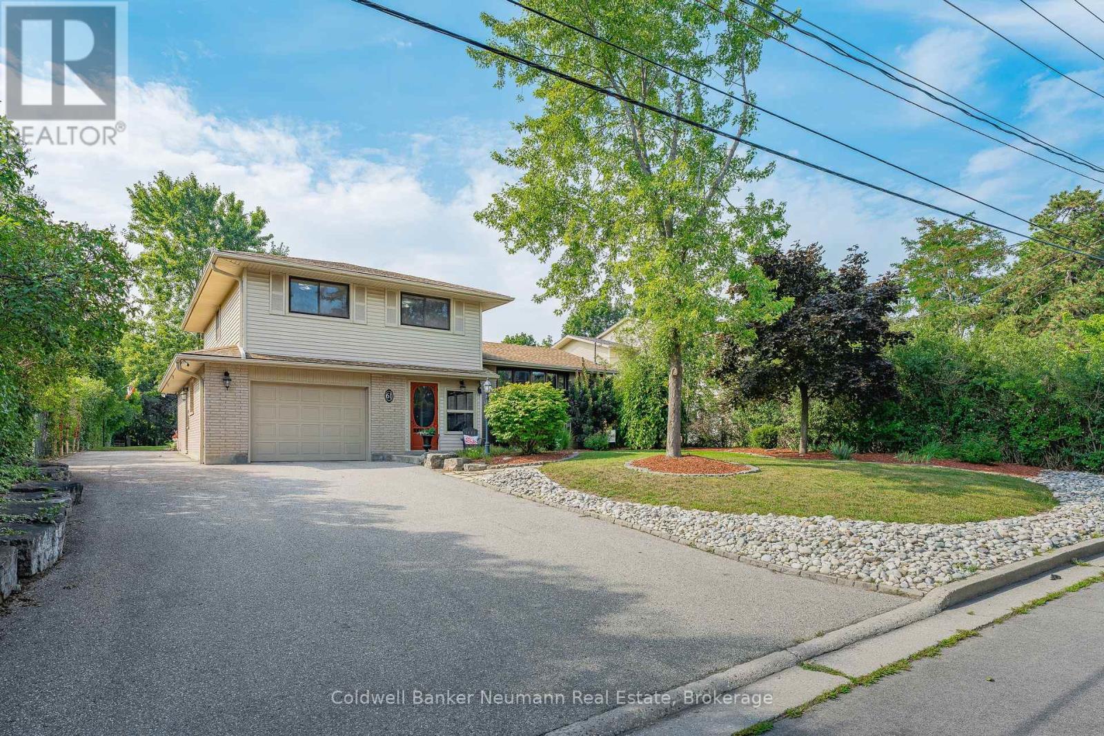 61 BELLEVUE STREET