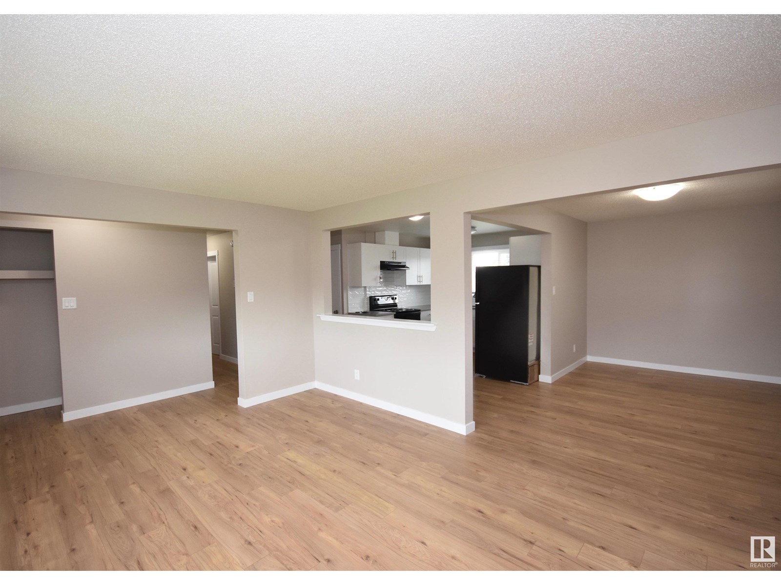 13527 70 ST NW