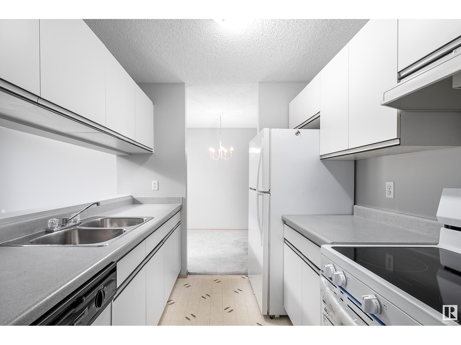 #320 2508 50 ST NW
