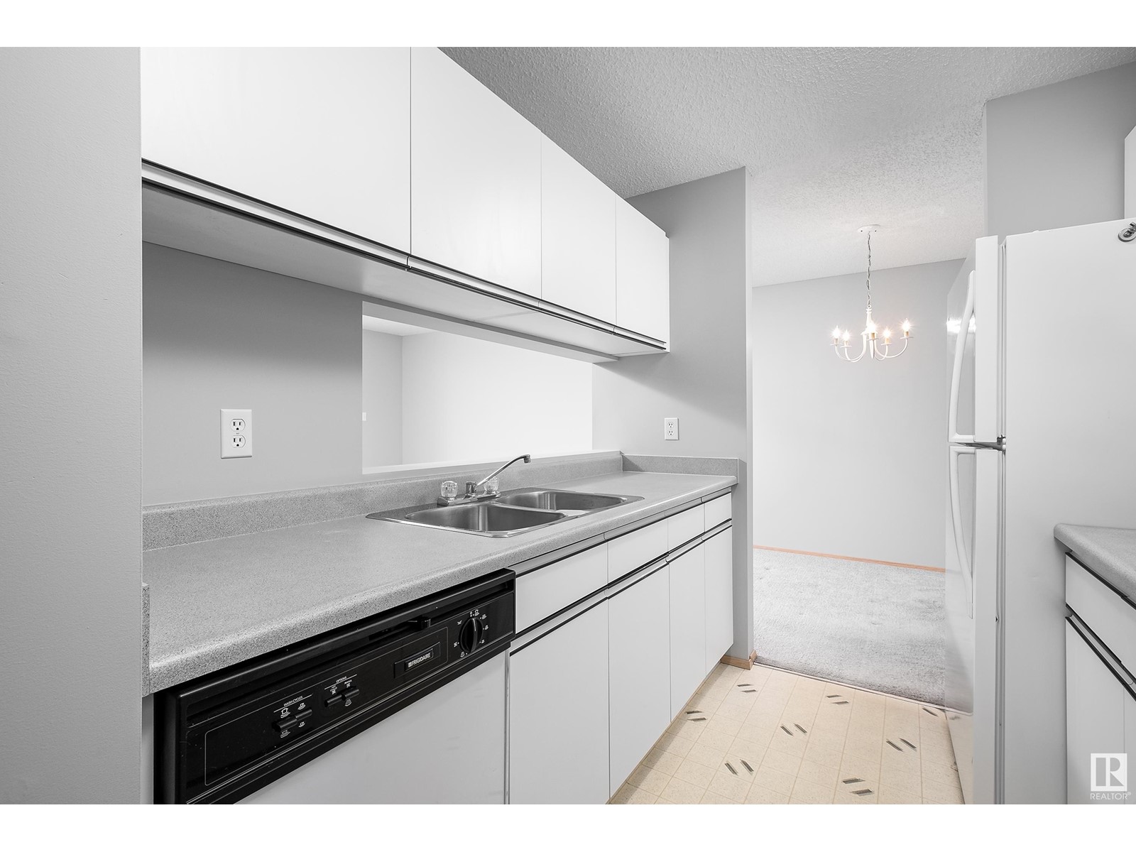 #320 2508 50 ST NW