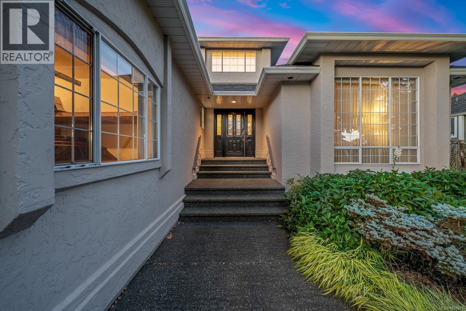 920 Eastwicke Cres