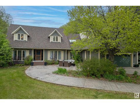 24 Manor View CR Rural Sturgeon County AB T8T0C7
