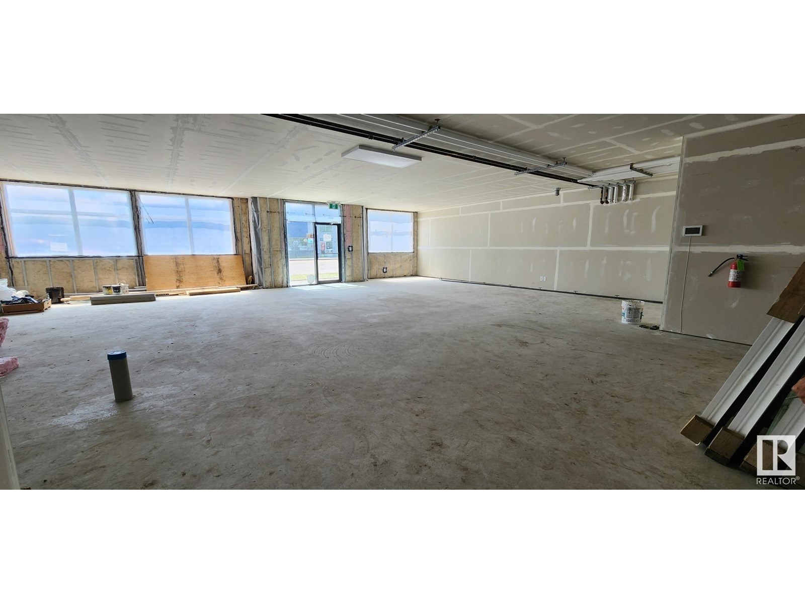 12228 118 AV NW