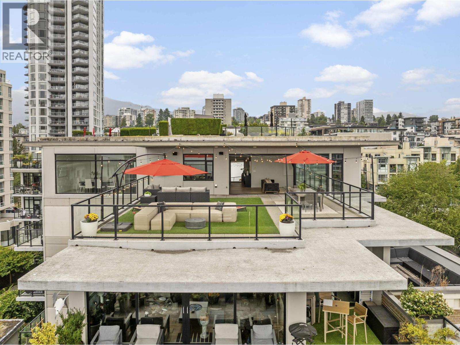 512 105 W 2ND STREET