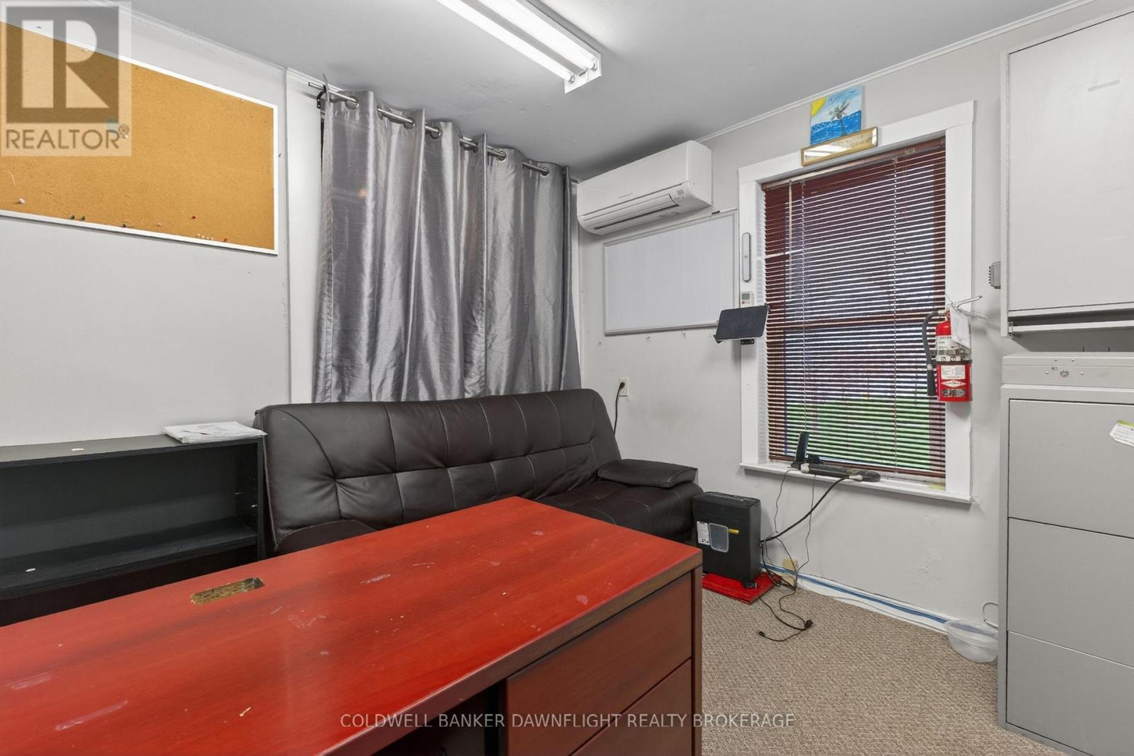193 WHARNCLIFFE ROAD S