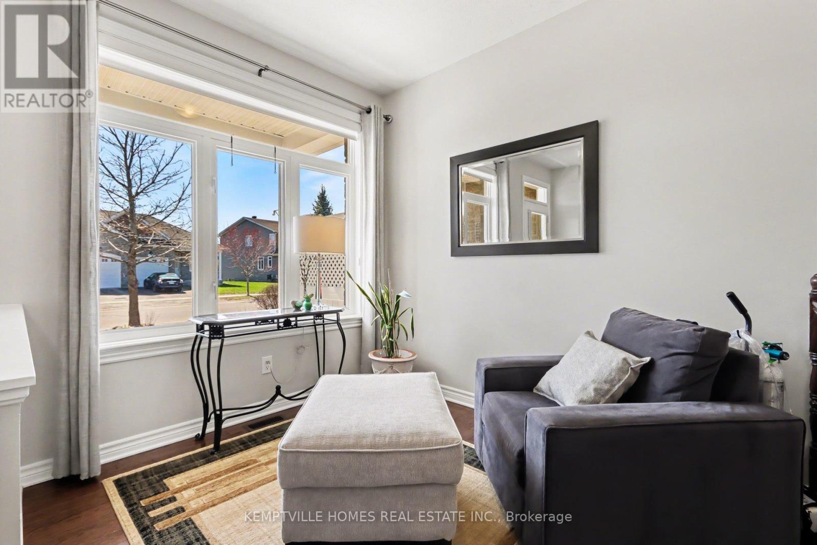 171 ROYAL LANDING GATE