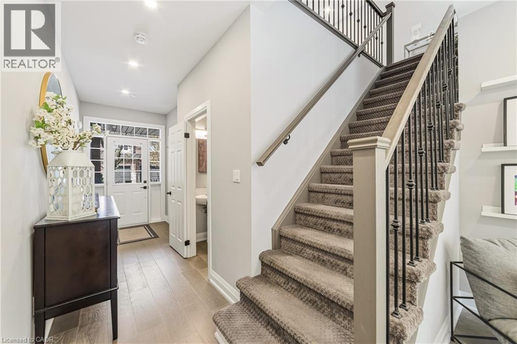 300 RAVINEVIEW Way Unit# 16