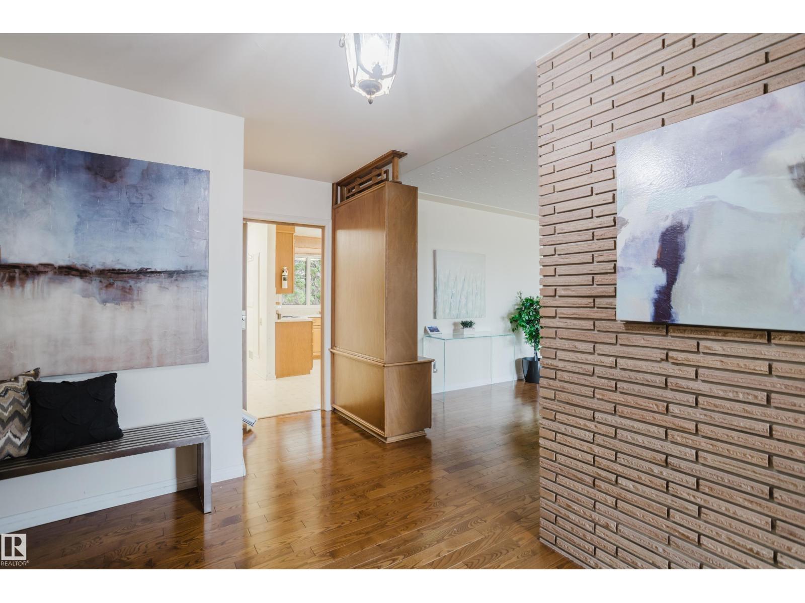 7907 SASKATCHEWAN DR NW