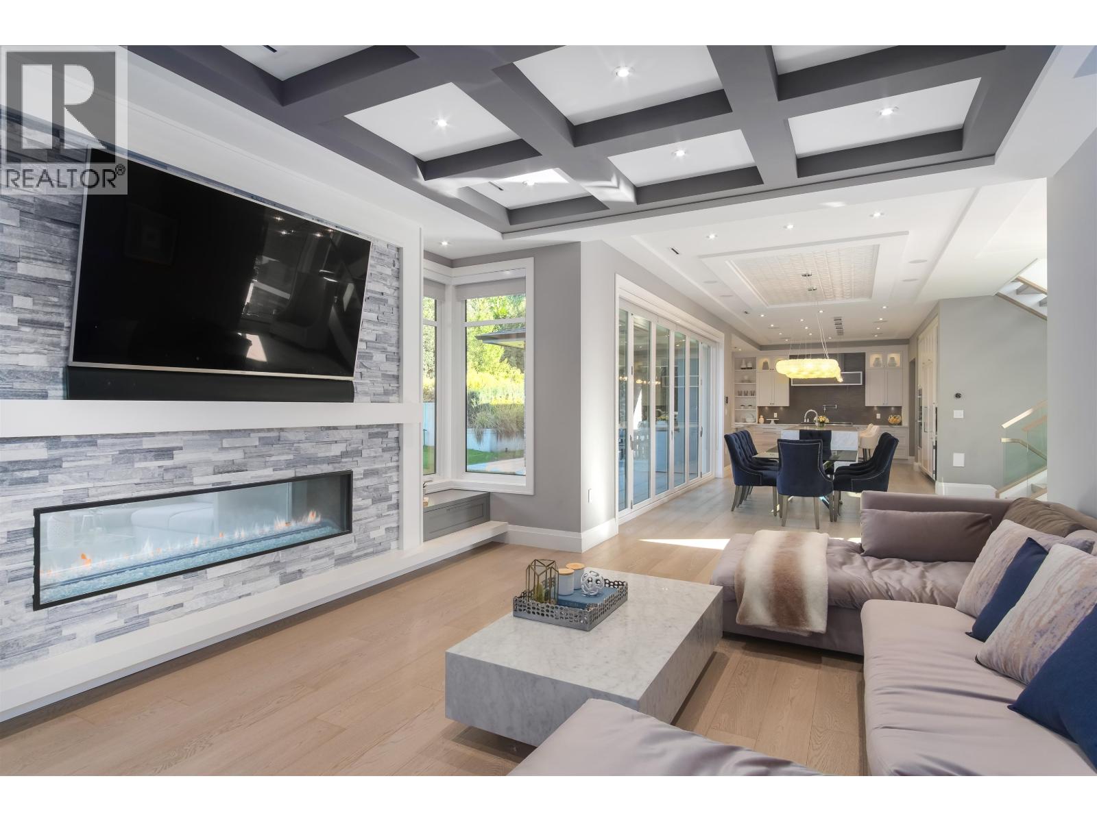 4090 SUNNYCREST DRIVE